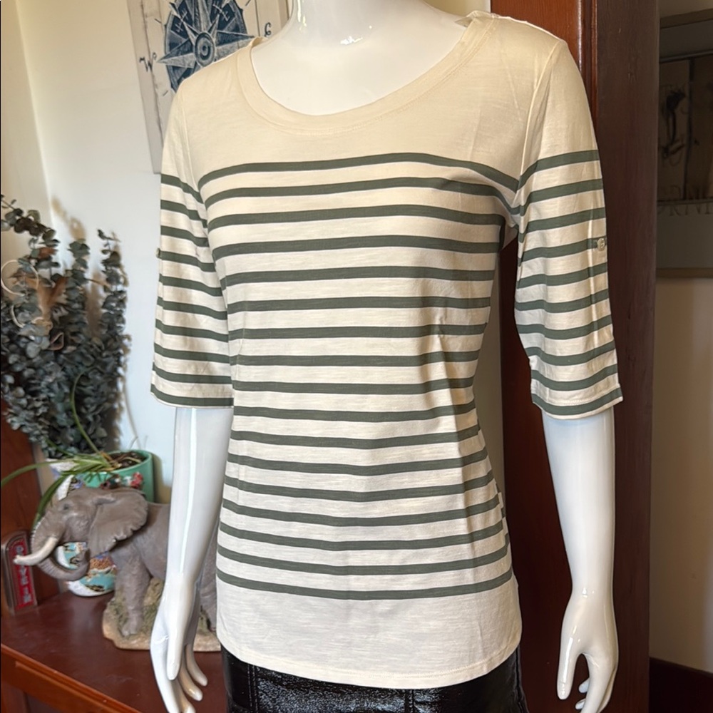 NWT northern reflections size small Striped Green and cream Women's Top